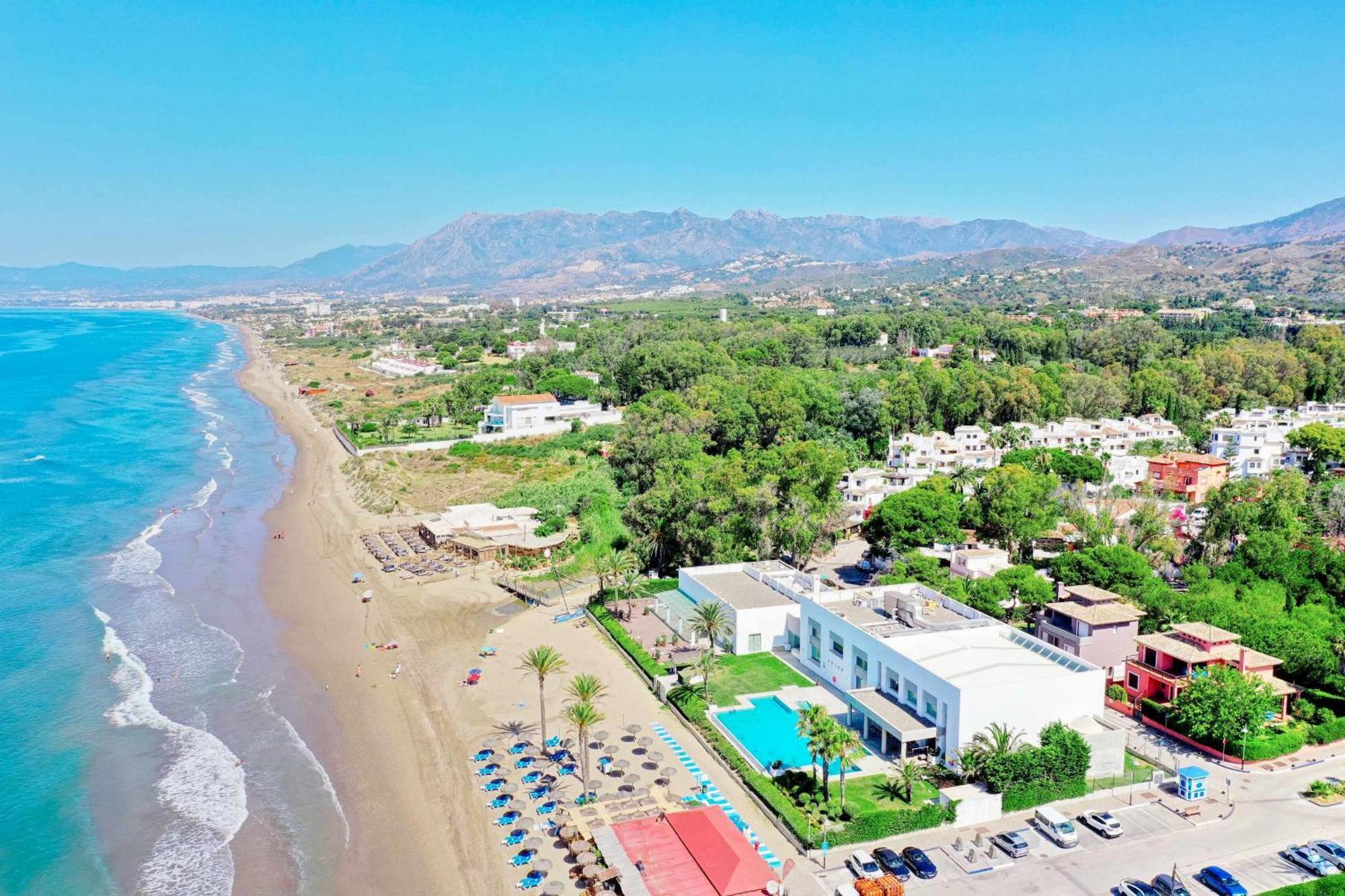 1080 Beachfront Penthouse 3 Floors Jacuzzi 2 Pools Wifi Roof Terrace Marbella Exterior photo